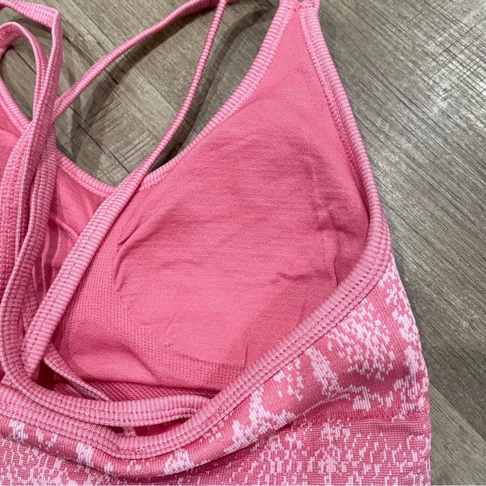 NEW New Balance Pink Snakeskin Seamless Strappy Medium Impact Sports‎ Bra